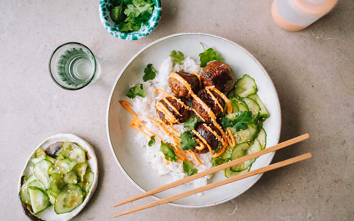 Korean (no)meatballs med ris, gurksallad & gochujangmajjo - Anamma