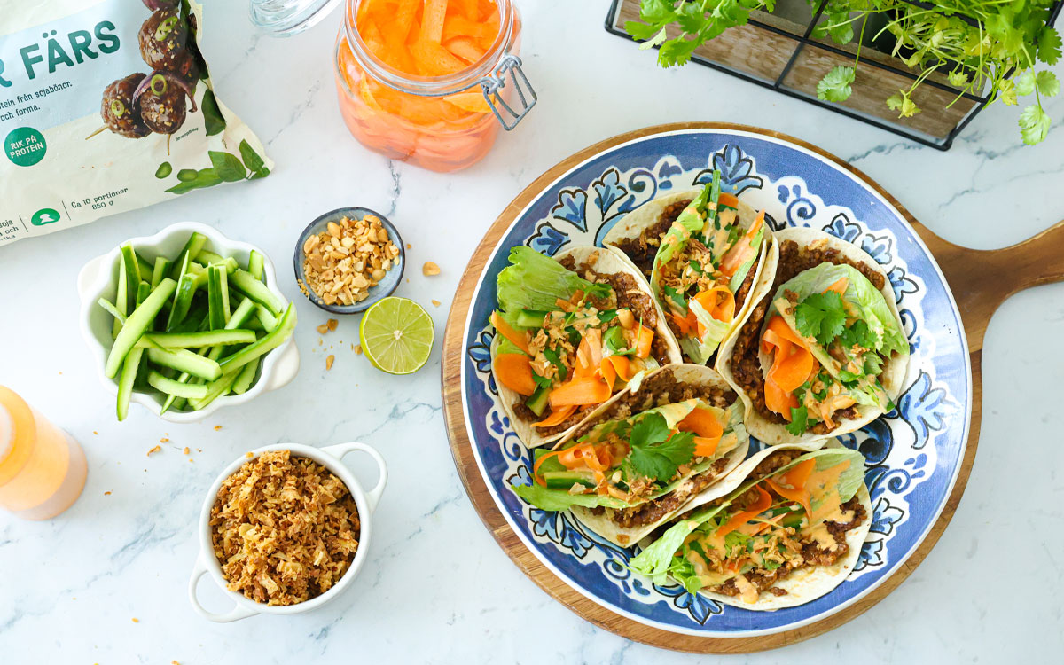 Asiatiska smashed banh mi tacos på Anammas vegofärs.